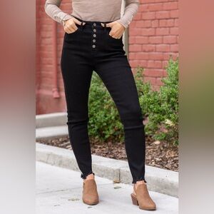 Kancan Women’s High-Waisted Button Fly Black Skinny Jeans 7/27